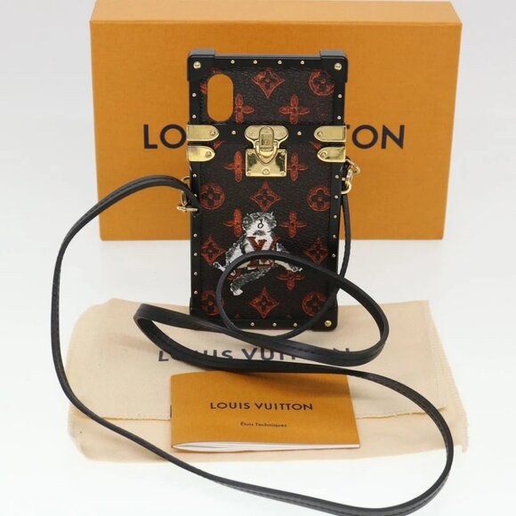 LOUIS VUITTON Transformed Monogram Cat Eye Trunk iPhone Case - Picture 2 of 14